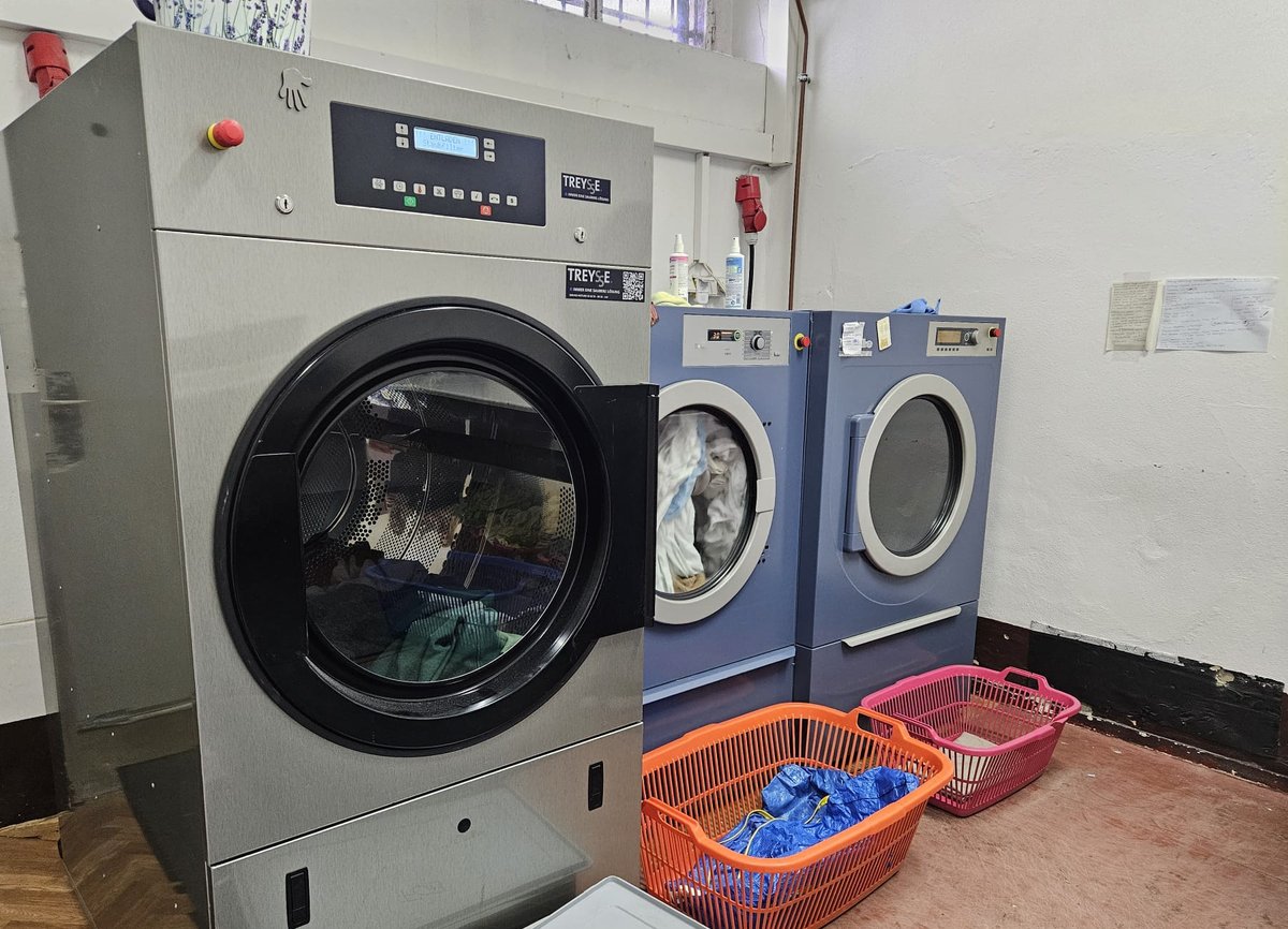 Industrietrockner TREYSE — Wäschetrockner Wäscherei Espenhain